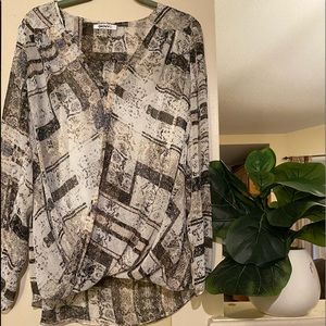 DkNY Black/Beige Multi top Size L